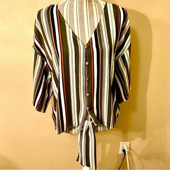 NWT Boutique Top Small Hyped Unicorn Betty Slimming Vertical Stripe Army Buttons - Picture 1 of 16